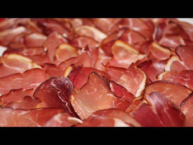 Significado bíblico de soñar con carne y su mensaje divino